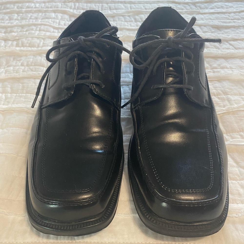 Black Oxford Derby Shoes with Smooth Leather and Square Toe